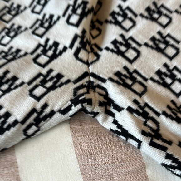 We11Done Logo Pattern Wool Cashmere Blend Legging. Size Small Black and White - Picture 17 of 17